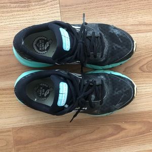 Brooks size 7